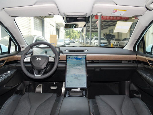 5 Seats EV Luxury SUV  Xpeng P5 550KM Everbright Compact Electric Cars