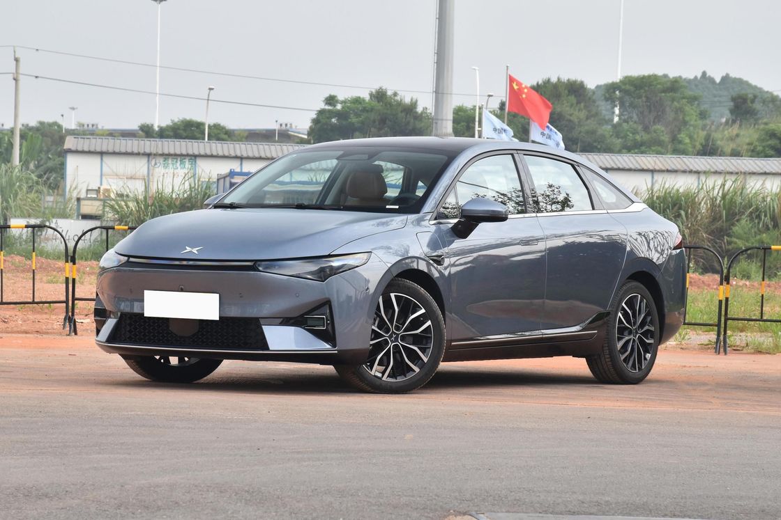 5 Seats EV Luxury SUV  Xpeng P5 550KM Everbright Compact Electric Cars